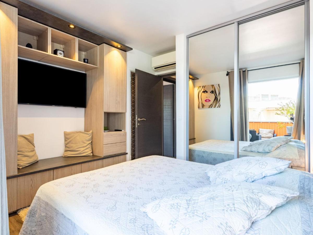 Apartment Les Patios-7 By Interhome Saint-Tropez Ngoại thất bức ảnh